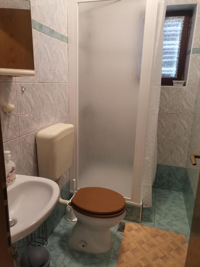 Apartments Petrica Малинска Экстерьер фото