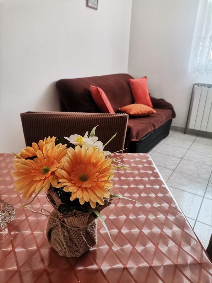Apartments Petrica Малинска Экстерьер фото