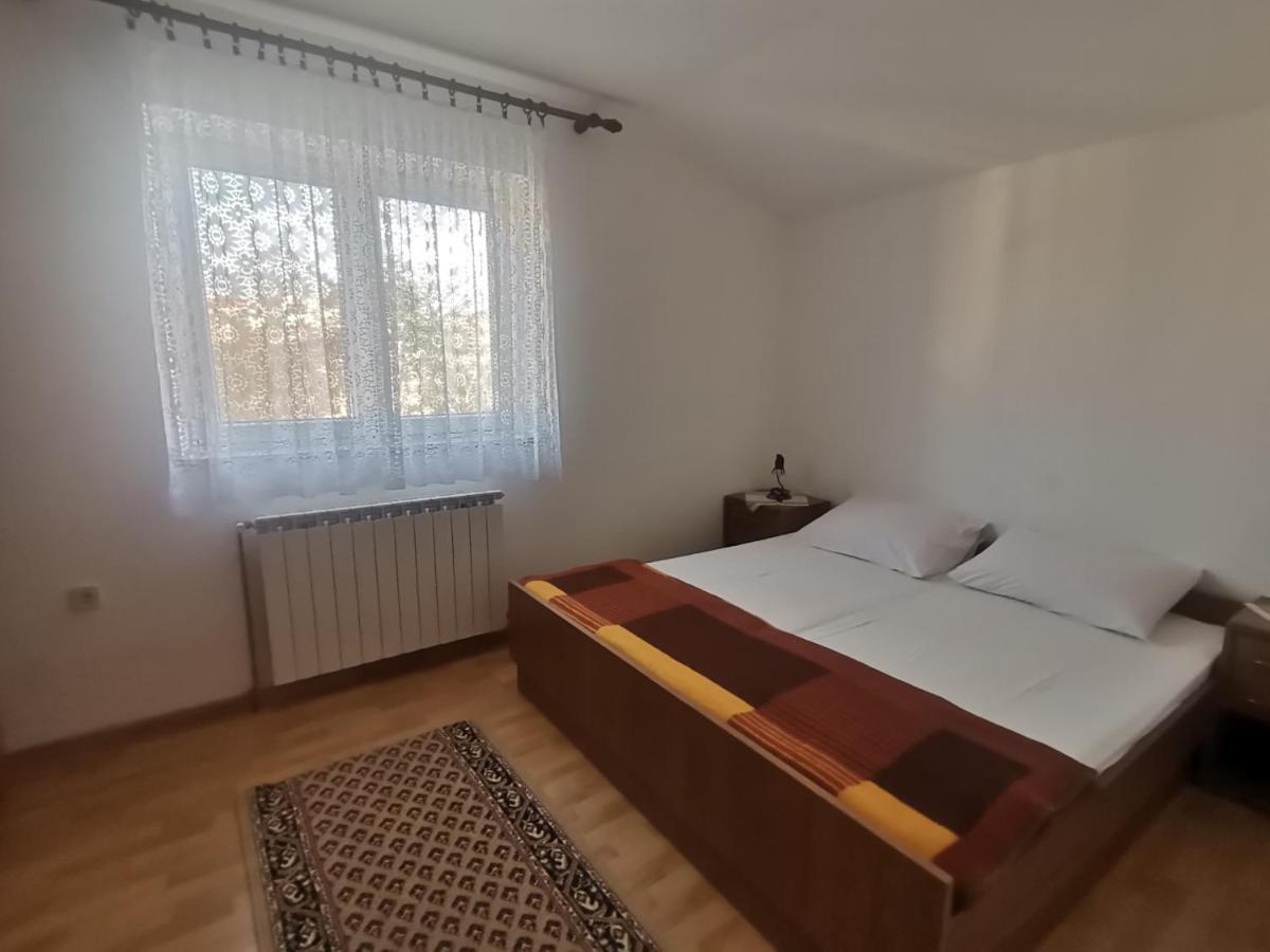 Apartments Petrica Малинска Экстерьер фото